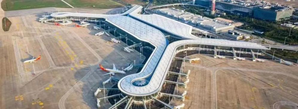 ?？诿捞m國際機場