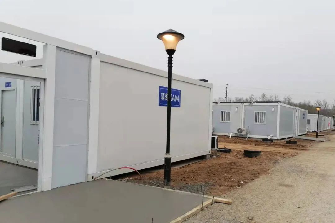 疫情就是命令，彩鋼夾芯板廠家宏鑫源緊急馳援多地方艙醫(yī)院建設(shè)(圖5)